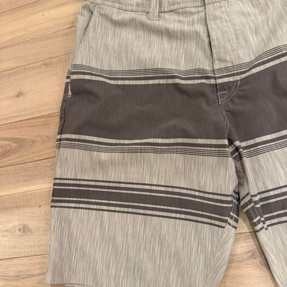 2000s Volcom brown striped board shorts Sz 38  #surf #beachwear - Picture 2 of 7